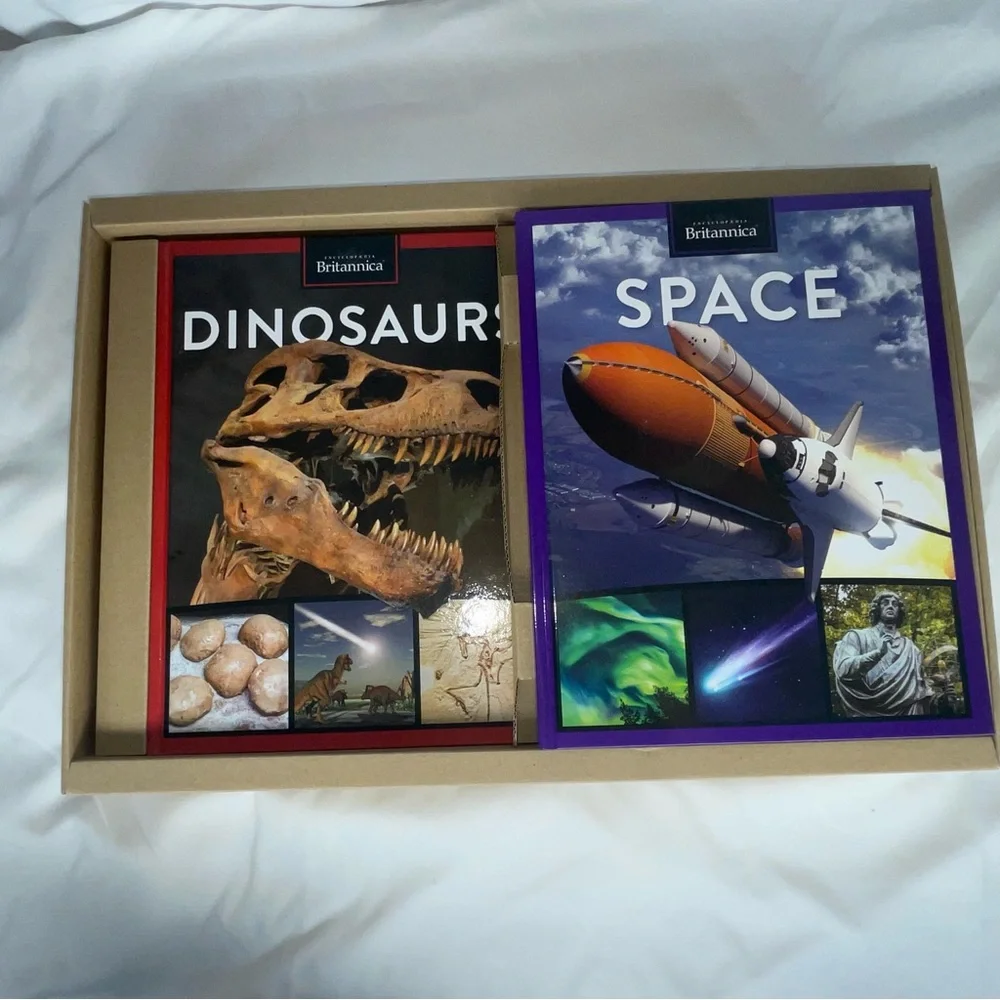 BNIB Encyclopedia Britannica Virtual Reality Exploration Set